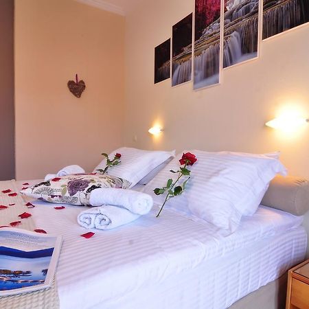 Rolandos Apartments Agios Gordios  Extérieur photo