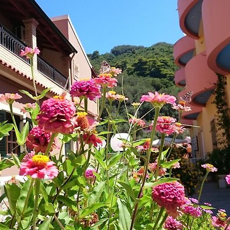 Rolandos Apartments Agios Gordios  Extérieur photo