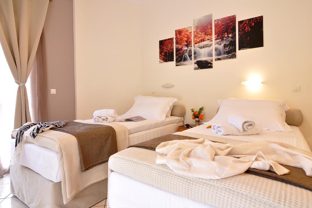 Rolandos Apartments Agios Gordios  Extérieur photo