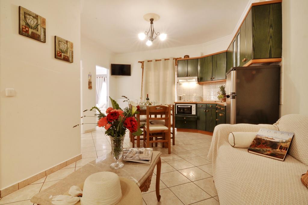 Rolandos Apartments Agios Gordios  Extérieur photo